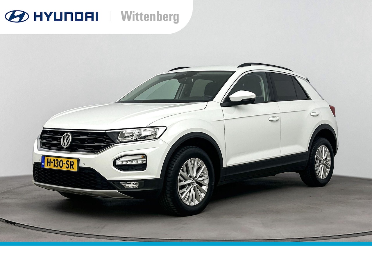 Volkswagen T-Roc - 1.0 TSI Style | Lage km-stand! | Navigatie | Parkeersensoren | Adaptive cruise | Privacy g - AutoWereld.nl