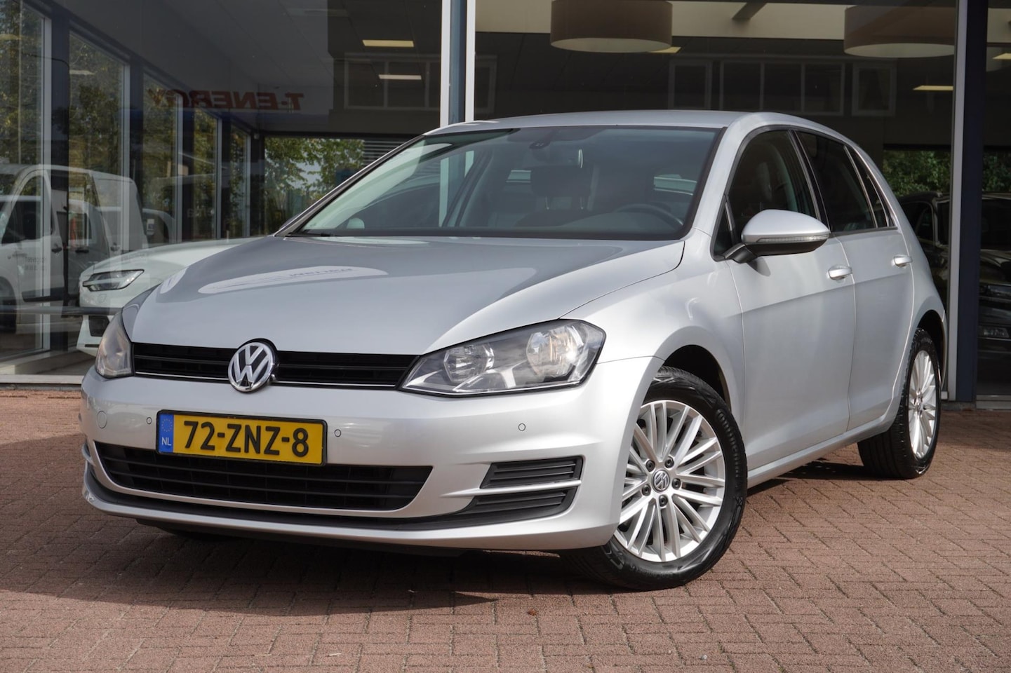 Volkswagen Golf - 1.2 TSI Comfortline | 5deurs | Airco | Elek. pakket | Vol opties | Inruil mogelijk - AutoWereld.nl