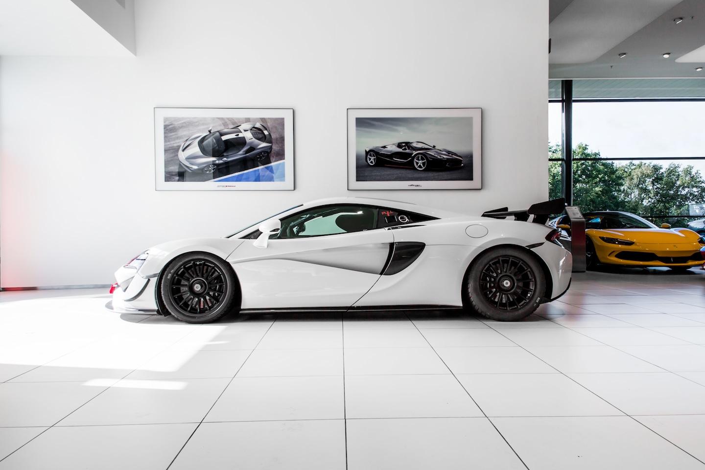 McLaren 570S - GT4 ~Munsterhuis Sportscars~ - AutoWereld.nl