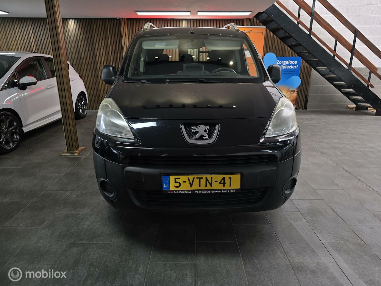 Peugeot Partner - bestel 120 1.6 e-HDI L1 Navteq / Automaat - AutoWereld.nl