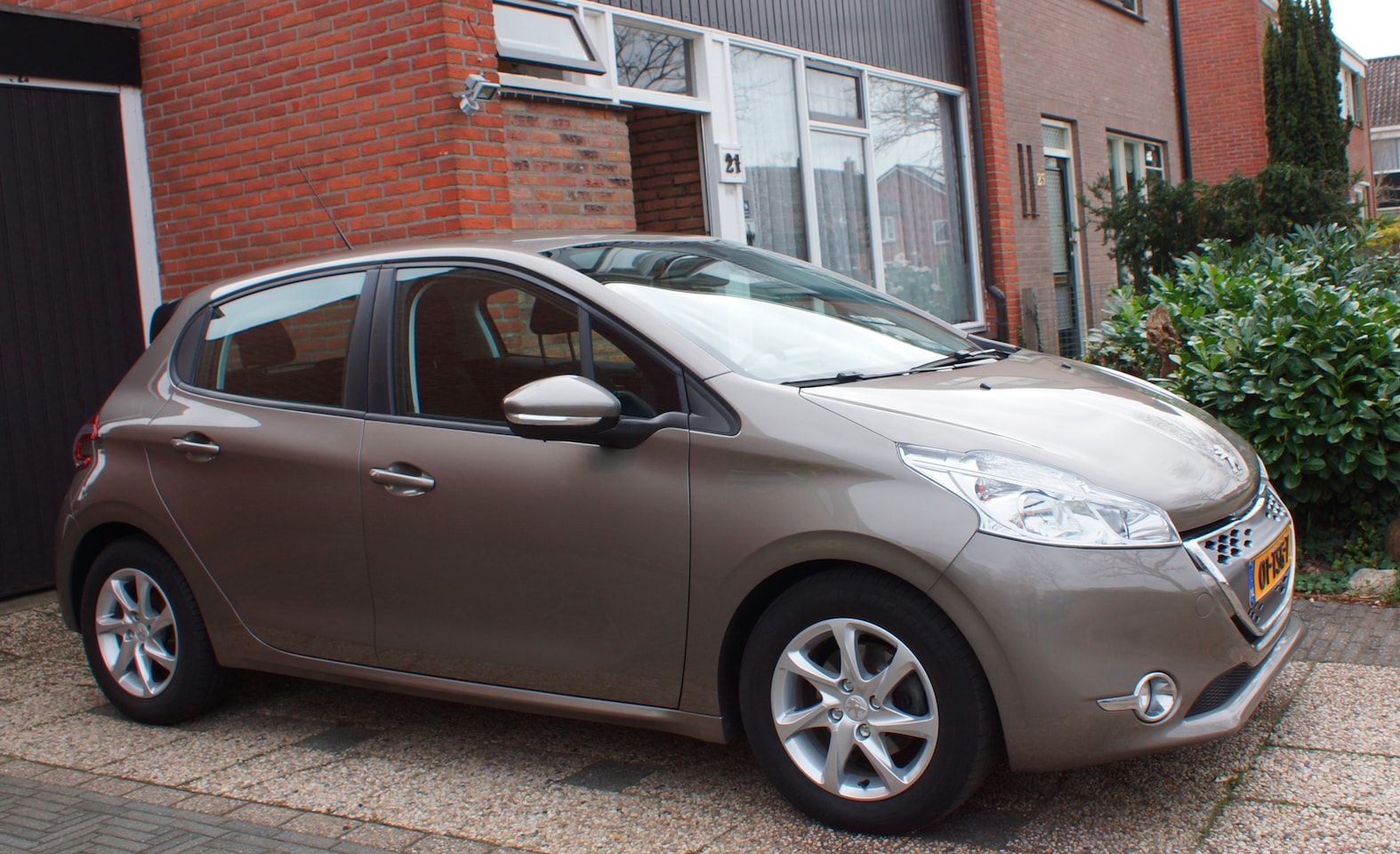 Peugeot 208 - 1.4 e-HDi Blue Lease diesel automaat - AutoWereld.nl