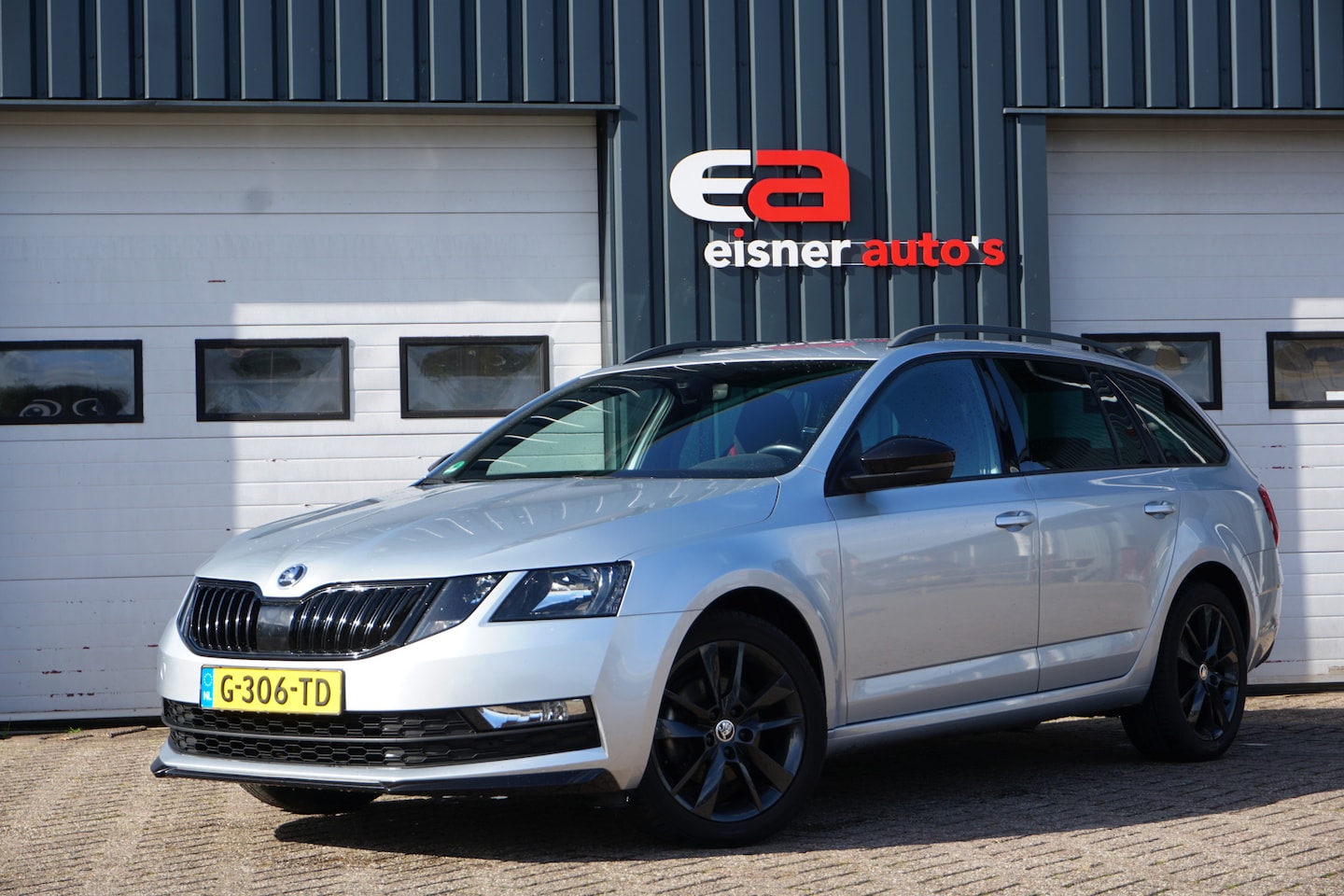 Skoda Octavia Combi - 1.0 TSI Sport | STOELVERWARMING | TREKHAAK | APPLE/ANDROID | SPORTSTOELEN | - AutoWereld.nl