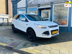 Ford Kuga - 1.6 Titanium/ AIRCO / PANODAK / PDC