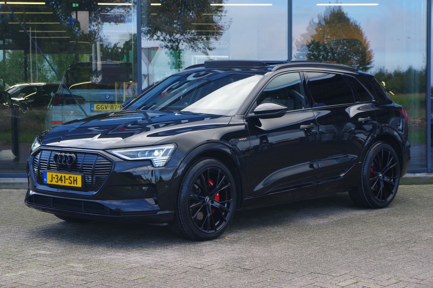 Audi e-tron - e-tron 50 quattro Launch Ed. + 71 kWh, Panoramadak, Head-Up Display, B&O Sound - AutoWereld.nl