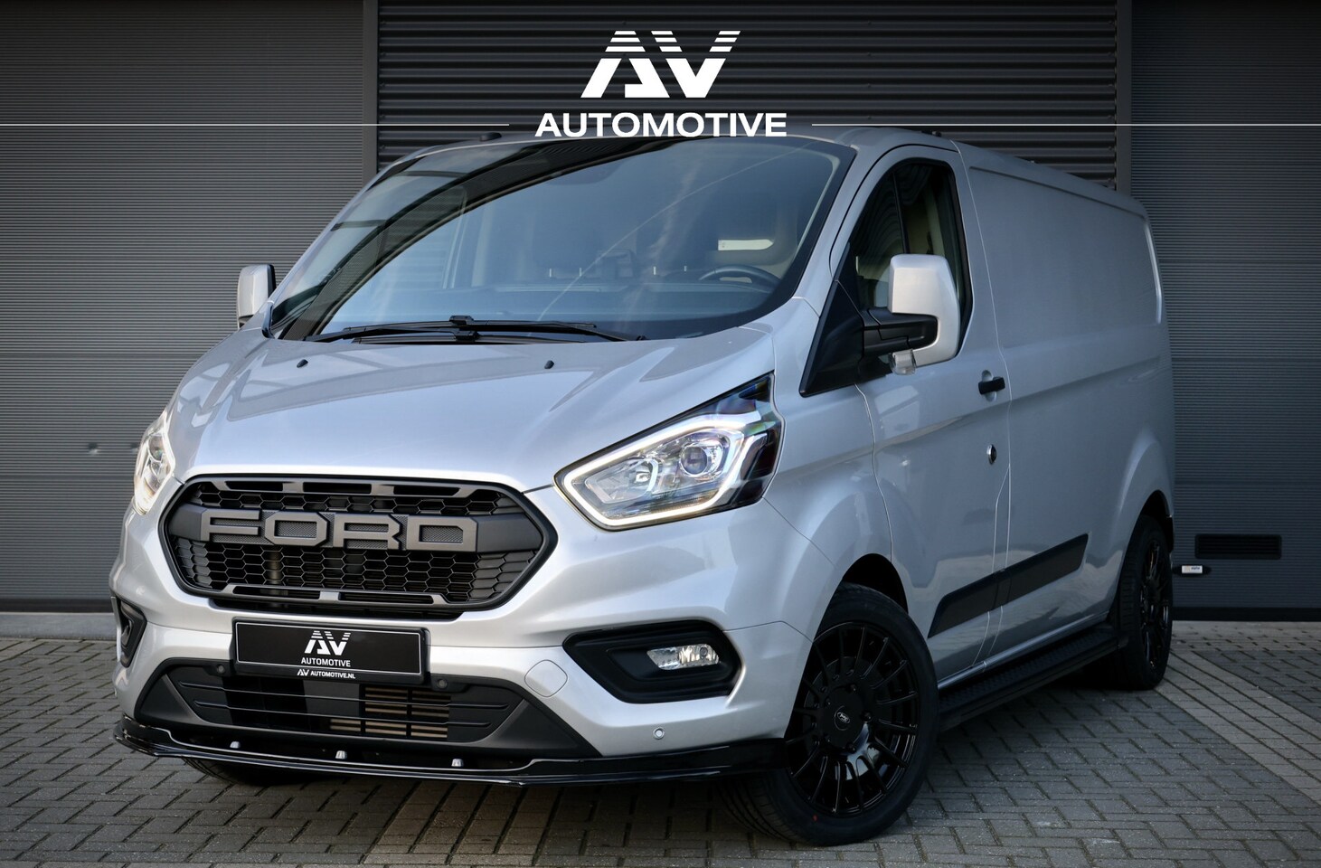 Ford Transit Custom - 300 2.0 TDCI L2H1 170PK AUT | Camera | CarPlay | Raptor Edition | L+R Schuifdeur | Stoelve - AutoWereld.nl