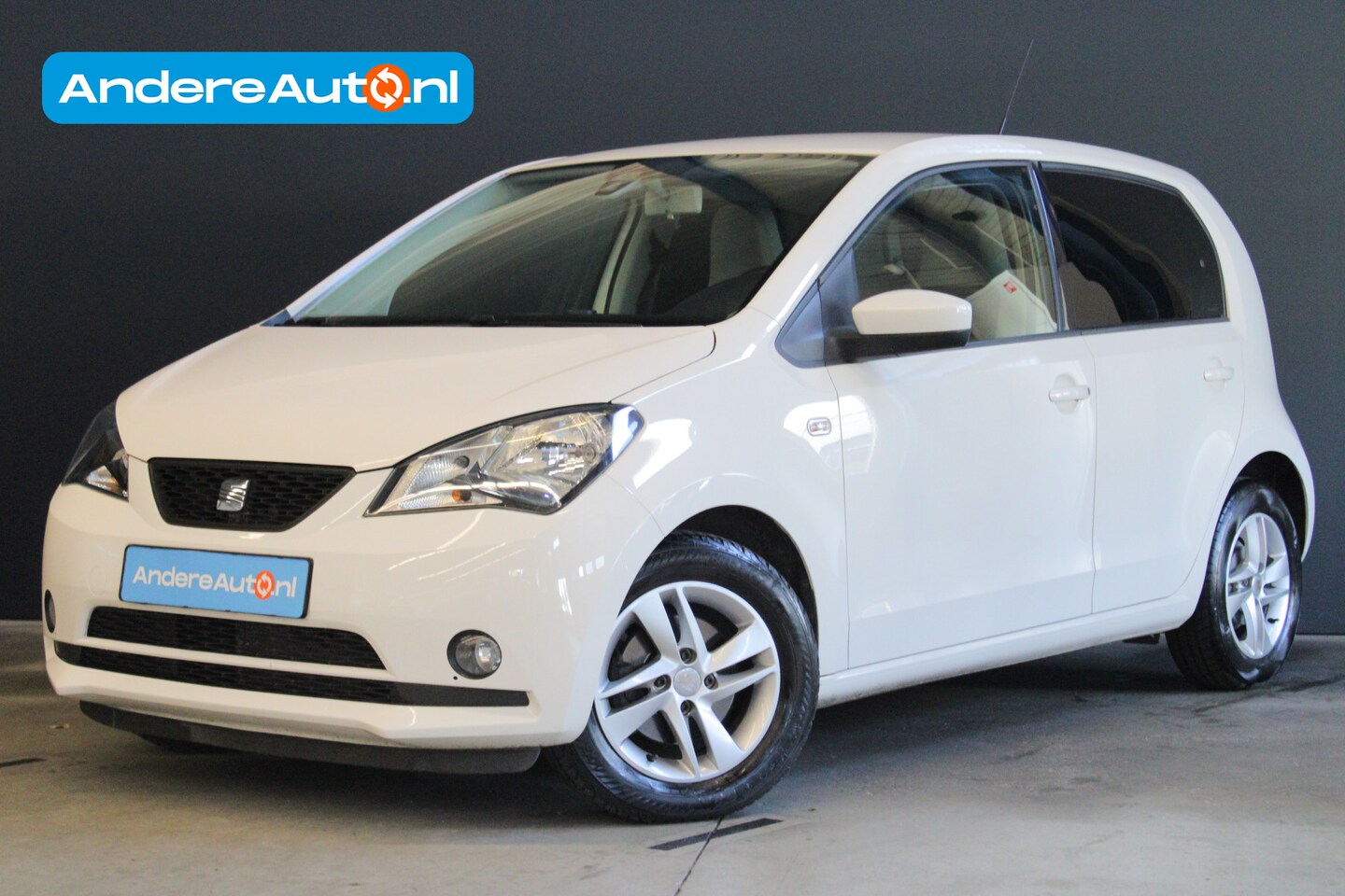 Seat Mii - 1.0 Chill Out |NL auto|goed onderhouden|airco|lichtmetaal|parkeersensoren| - AutoWereld.nl