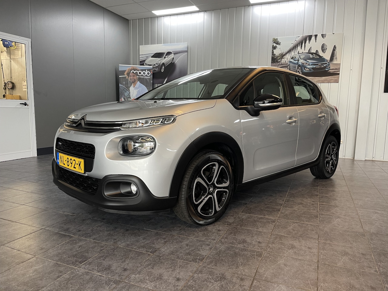 Citroën C3 - 1.2 PureTech Feel Navigatie, Climate control, Cruise control. - AutoWereld.nl