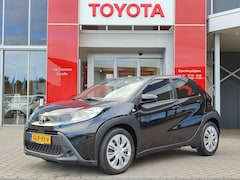 Toyota Aygo X - 1.0 VVT-i MT play AIRCO BLUETOOTH APPLE/ANDROID AD-CRUISE CAMERA EL-RAMEN/SPIEGELS