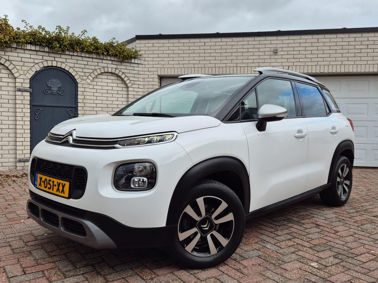 Citroën C3 Aircross - 1.2 PureTech Shine Automaat 110Pk - AutoWereld.nl