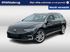 Volkswagen Passat Variant - 1.4 TSI PHEV 218PK GTE Business / 18" LMV / Elektrische Achterklep / Achteruitrijcamera /