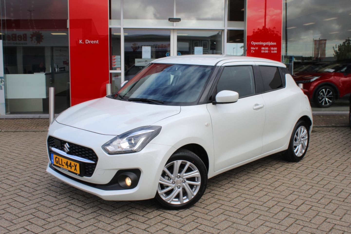 Suzuki Swift - 1.2 Select Smart Hybrid | Cruise | Sensoren | Stoelverwarming | - AutoWereld.nl