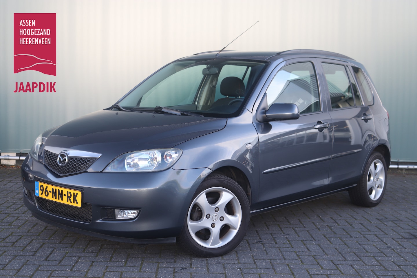 Mazda 2 - BWJ 2004 1.4I 81PK Exclusive AUTOMAAT / HOGE INSTAP / TREKHAAK / AIRCO / - AutoWereld.nl