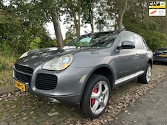 Porsche Cayenne - 4.5 S Turbo , youngtimer , luchtvering , elkstoel, achteruit camera enz