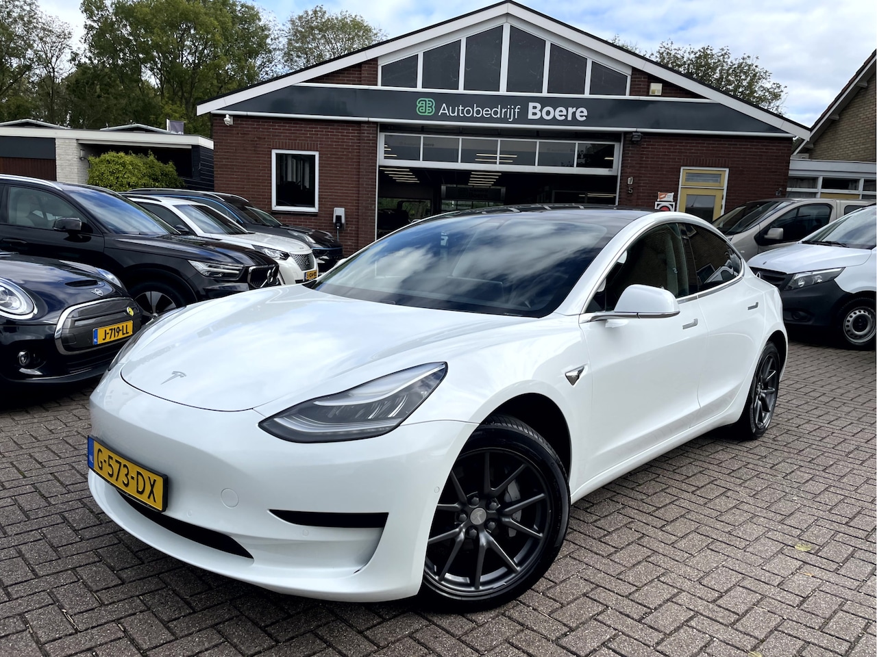 Tesla Model 3 - RWD Plus Pano-dak, Camera, Leer - AutoWereld.nl