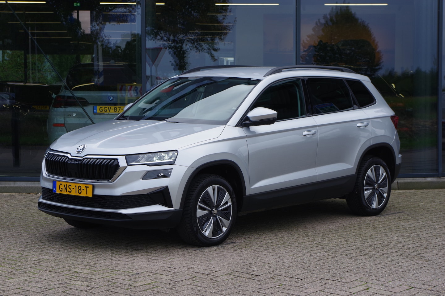 Skoda Karoq - 1.5 TSI ACT 150 PK Automaat Business Edition Plus, LED, Sportstoelen, Digitale Cockpit - AutoWereld.nl