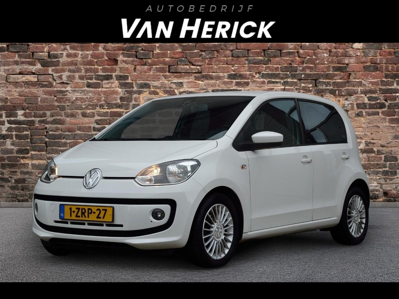 Volkswagen Up! - 1.0 high up! BlueMotion 5 deurs | Cruise | Nette staat - AutoWereld.nl