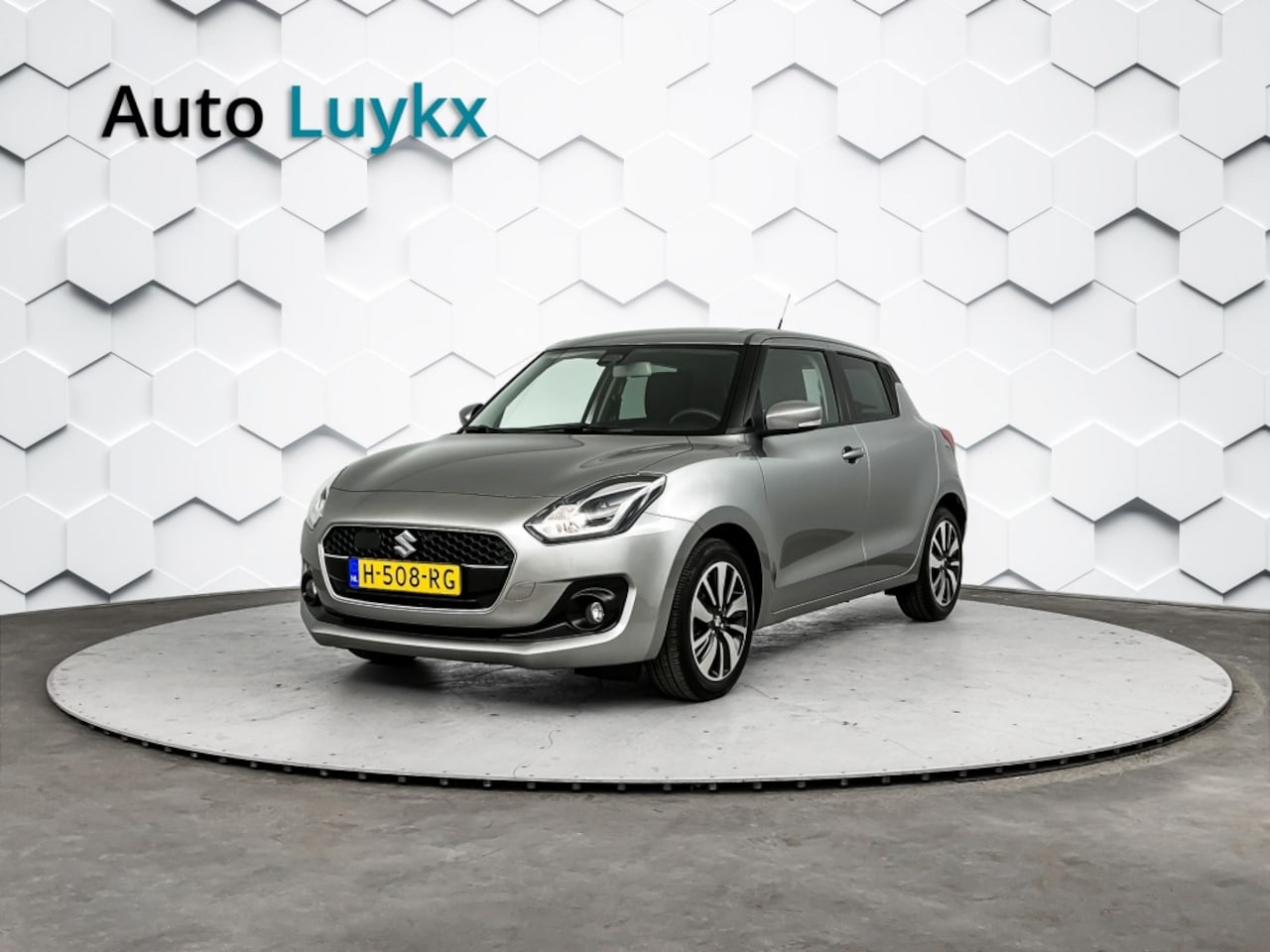 Suzuki Swift - 1.2 Stijl Smart Hybrid | Navigatie | Adaptieve Cruise Control | Parkeercamera - AutoWereld.nl