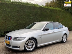 BMW 3-serie - 318i RIJDT SUPER/XENON/PDC/NAVIGATIE/ZEER NETJES