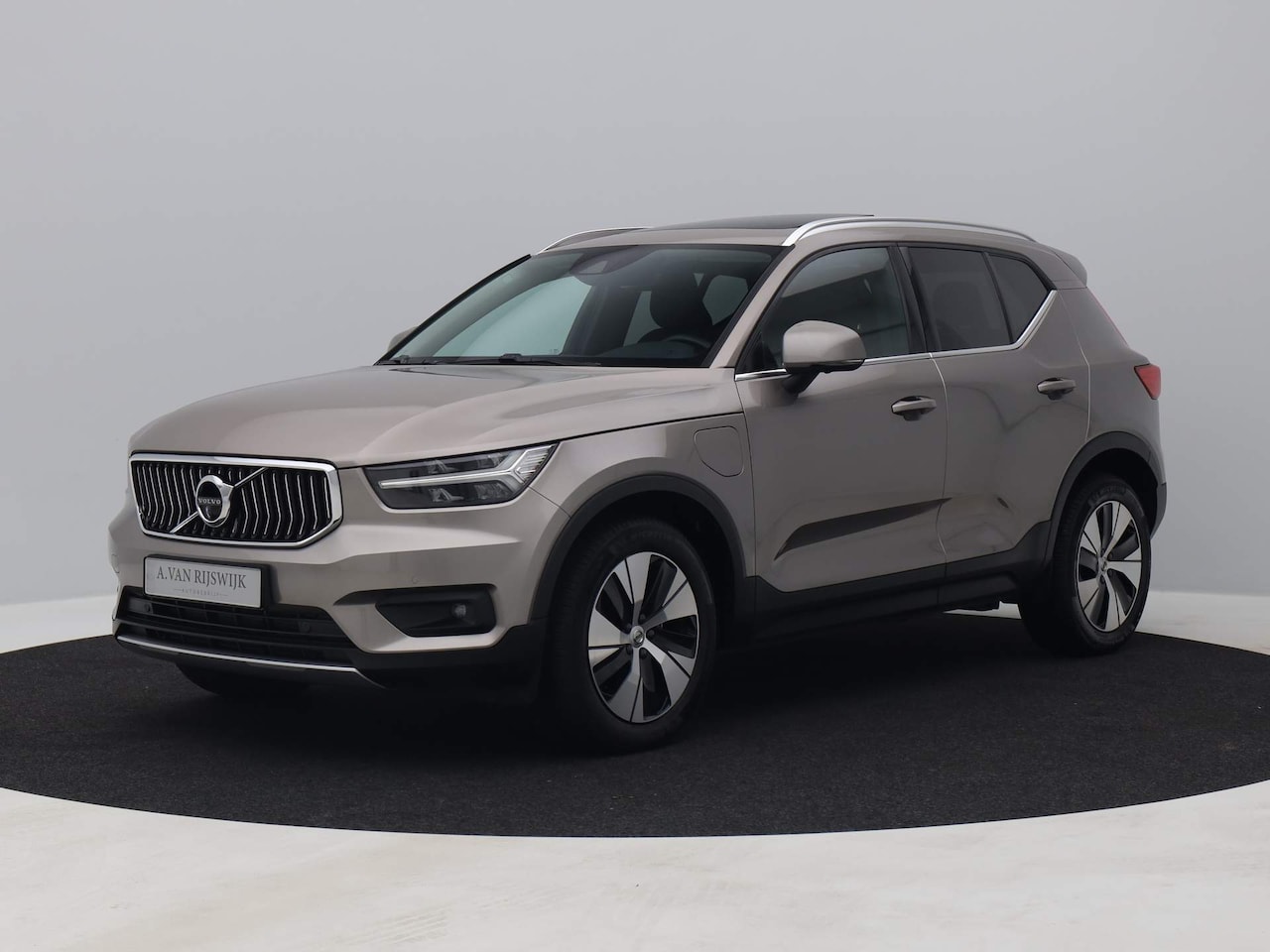 Volvo XC40 - 1.5 T5 Recharge Business Pro | PANO | 360° | ADAPTIVE | KEYLESS - AutoWereld.nl