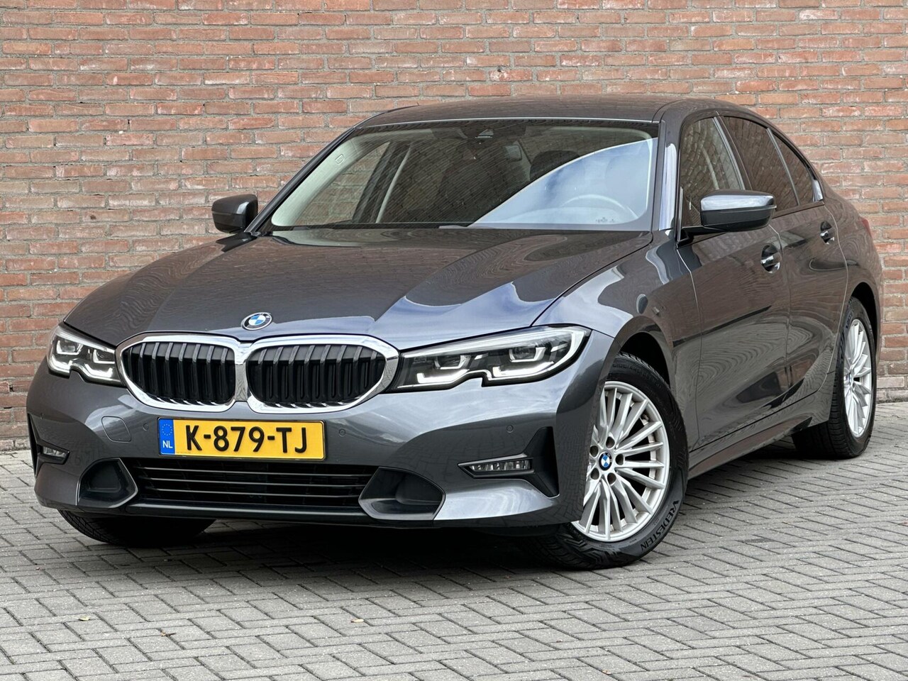 BMW 3-serie - 320I High Executive Led - Leder - Navi - Sfeerverlichting - Dab+ - AutoWereld.nl