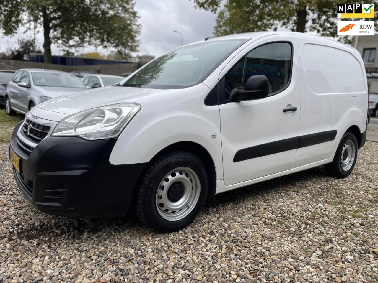 Peugeot Partner - 122 1.6 BlueHDi 100 L1 Première S&S airco automaat - AutoWereld.nl