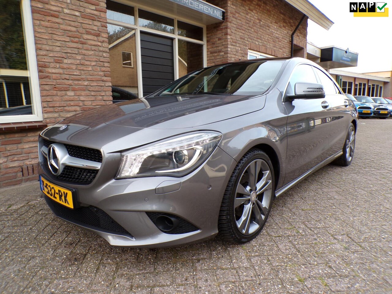 Mercedes-Benz CLA-Klasse - 180 d OrangeArt Edition Leder / Navi / Panoramdak - AutoWereld.nl