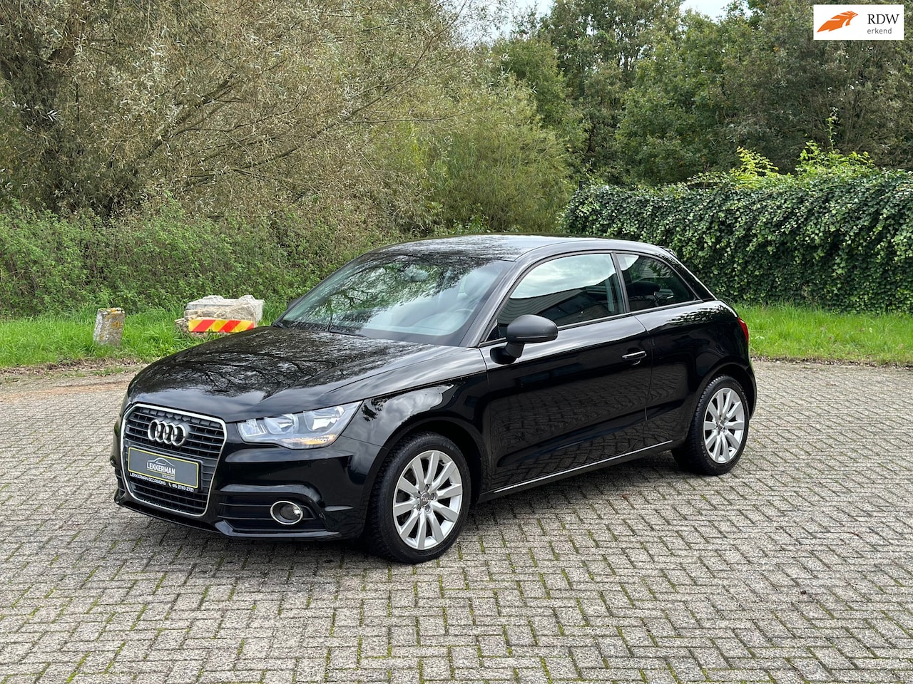 Audi A1 - 1.2 TFSI PDC I NWE KETTING I BLUETOOTH I STOELVERW. - AutoWereld.nl