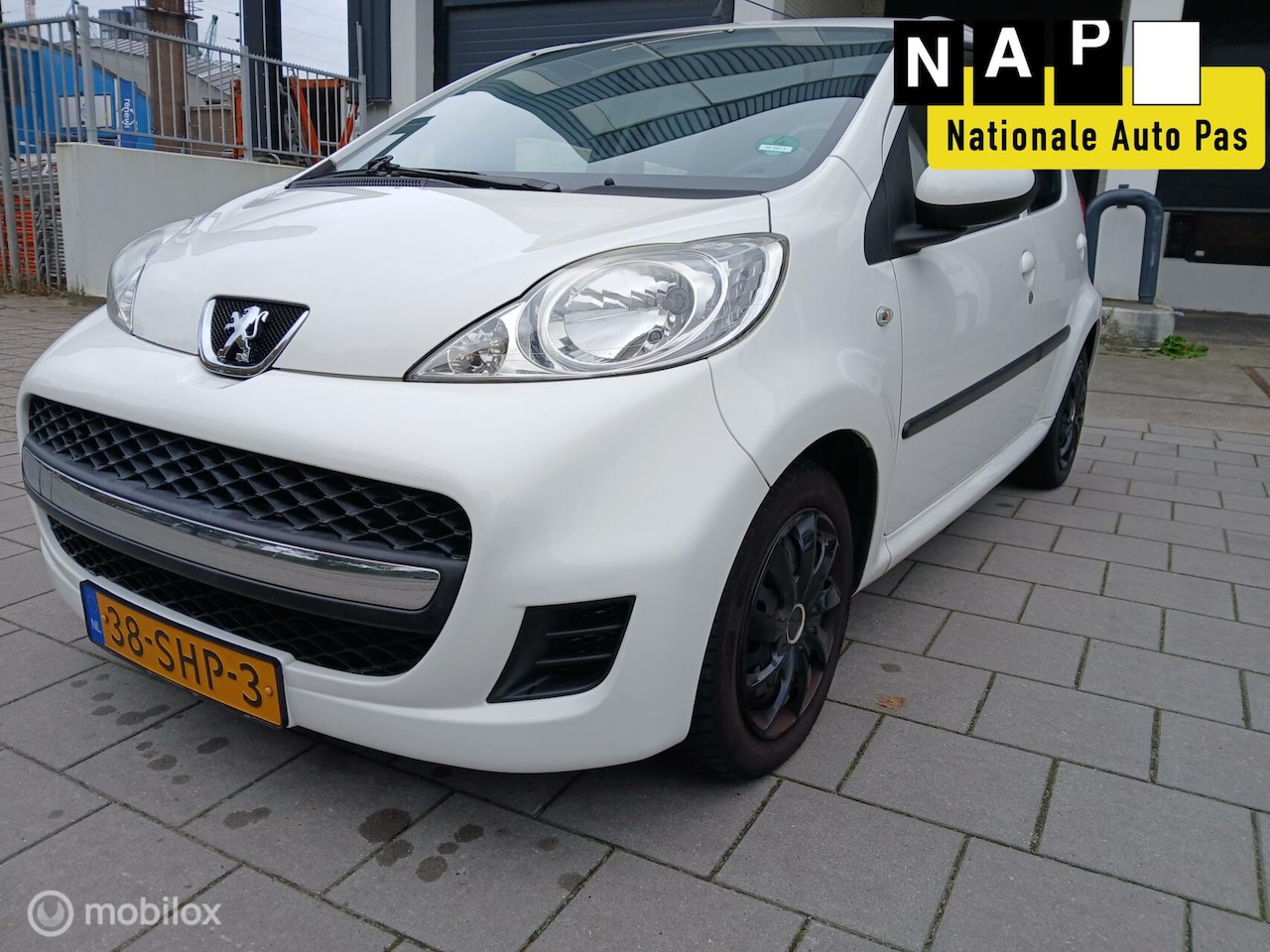 Peugeot 107 - 1.0-12V XS 1.0-12V XS - AutoWereld.nl