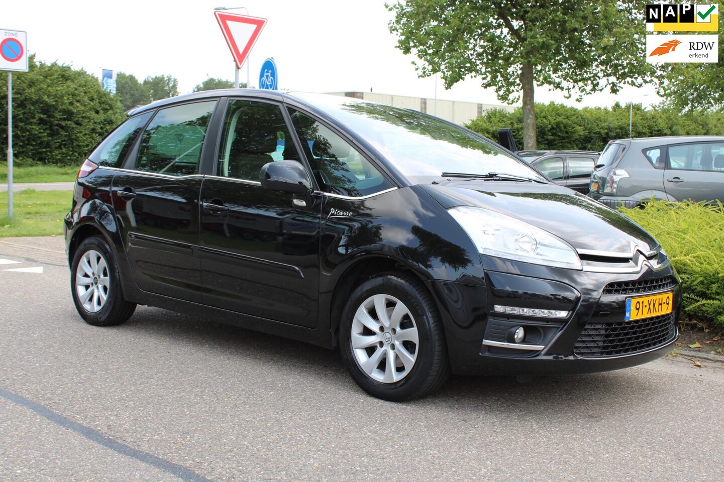 Citroën C4 Picasso - 1.6 THP LIGNE BUSINESS/CLIMA AIRCO/TREKHAAK/LM-VELG/ISOFIX/NAVIGATIE/CRUISE CONTROL/1e EIG - AutoWereld.nl