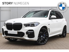 BMW X5 - xDrive45e High Executive M Sport Automaat / Panoramadak / Trekhaak / Stoelventilatie / Sof