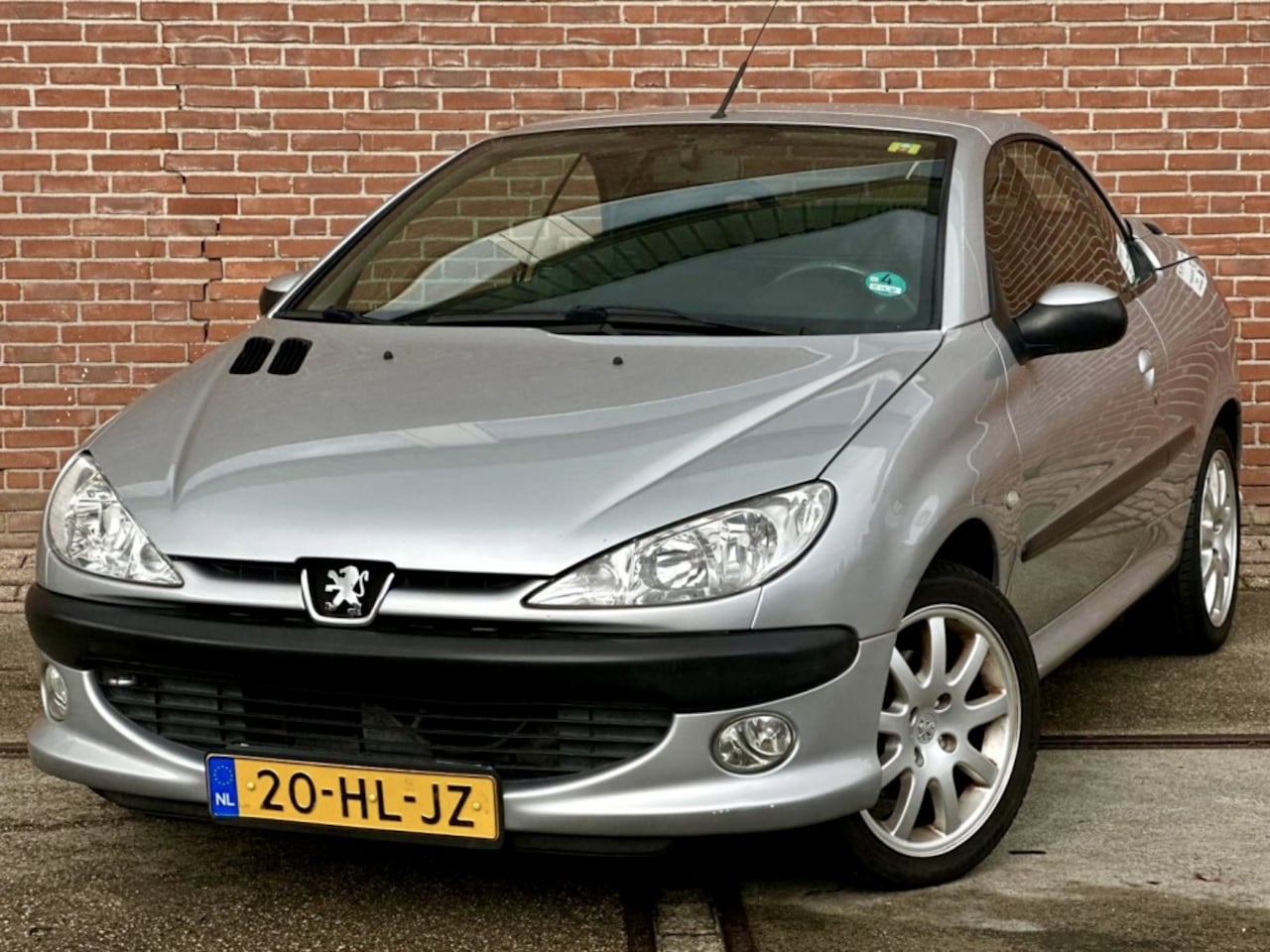 Peugeot 206 CC - 2.0-16V 2.0-16V - AutoWereld.nl