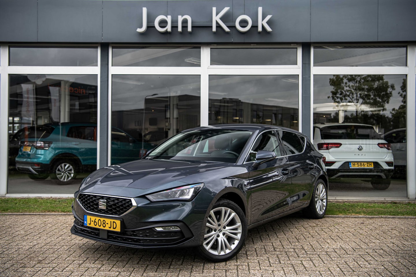 Seat Leon - 1.0 TSI Style Launch Edition | 17" | Parkeersensoren | Camera - AutoWereld.nl