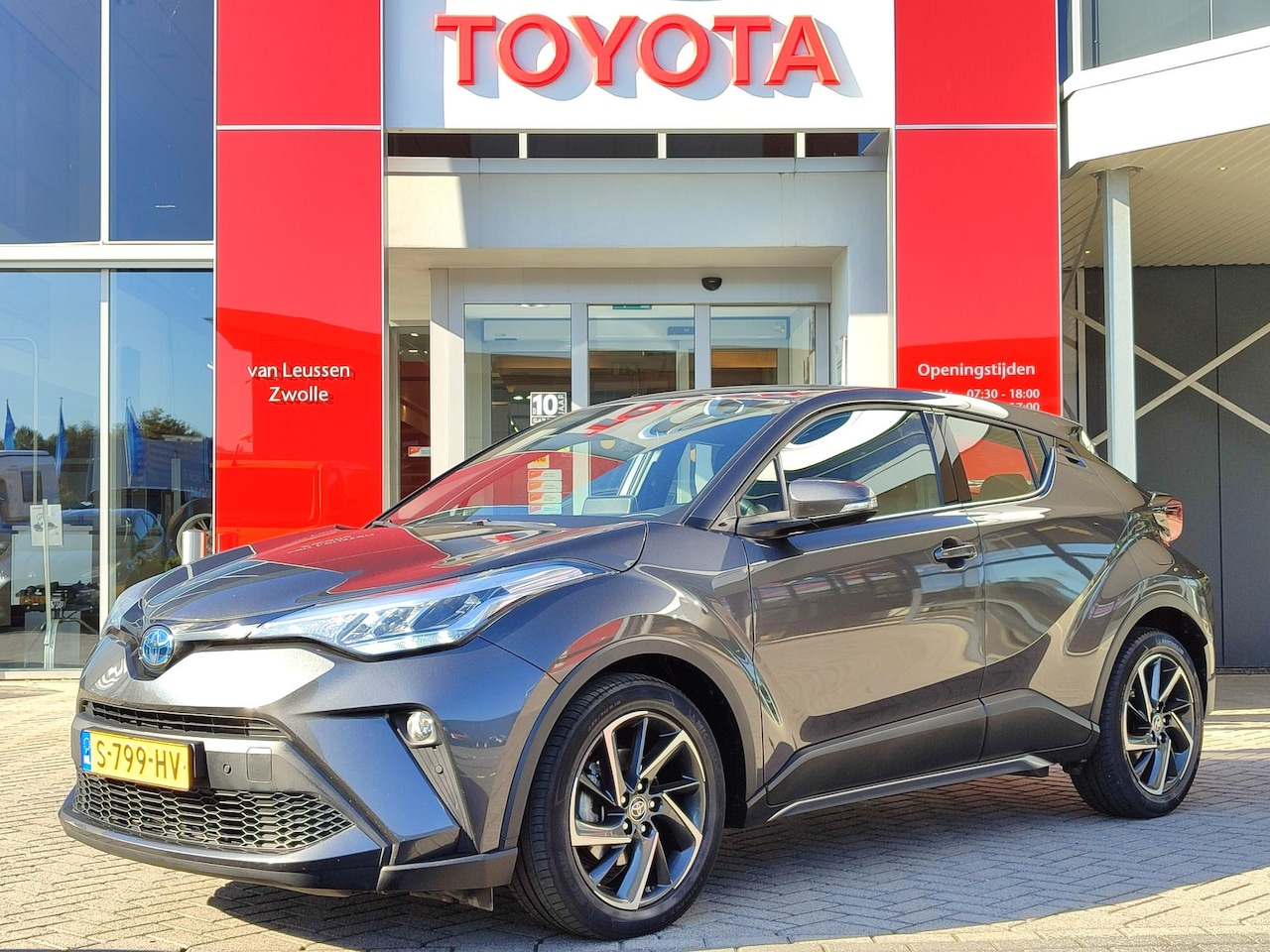 Toyota C-HR - 2.0 Hybrid Dynamic CLIMA NAVI KEYLESS CAMERA PARK-SENSOREN APPLE/ANDROID 18' LM-VELGEN NL- - AutoWereld.nl