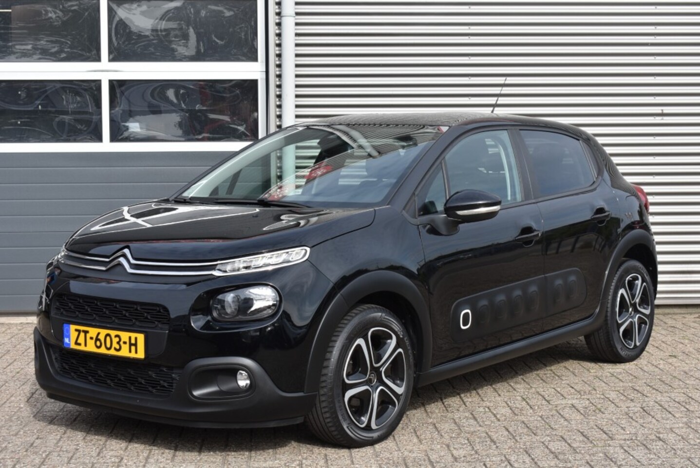 Citroën C3 - 1.2 PT FEEL EDITION / NAVI / PDC / APPLE CARPLAY - AutoWereld.nl