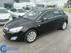 Opel Astra - 1.6 Turbo Cosmo