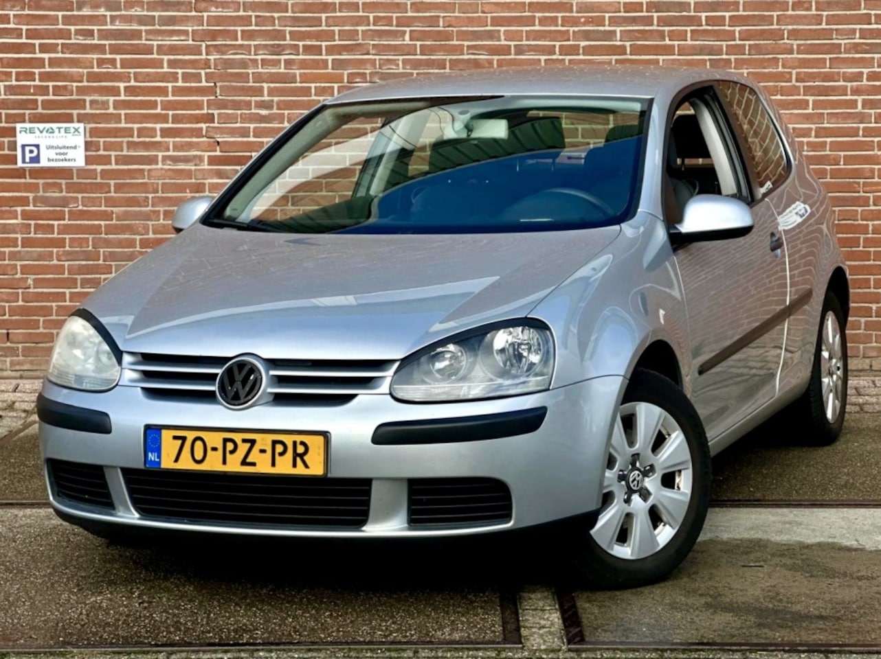 Volkswagen Golf - 1.6 FSI Trendline 1.6 FSI Trendline - AutoWereld.nl