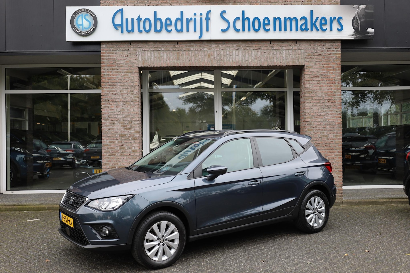 Seat Arona - 1.0 TSI Style Business Intense CAMERA 2xPDC CARPLAY DAB NAVI DODEHOEK CLIMA LMV PARK-ASSIS - AutoWereld.nl