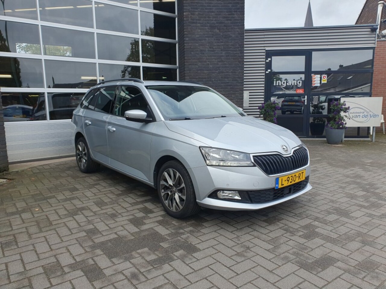 Skoda Fabia Combi - 1.0 TSI Business Edition 1.0 TSI 70KW Business Edition, App connect, PDC, Navi, Privacy glass, climatronic, winter - AutoWereld.nl