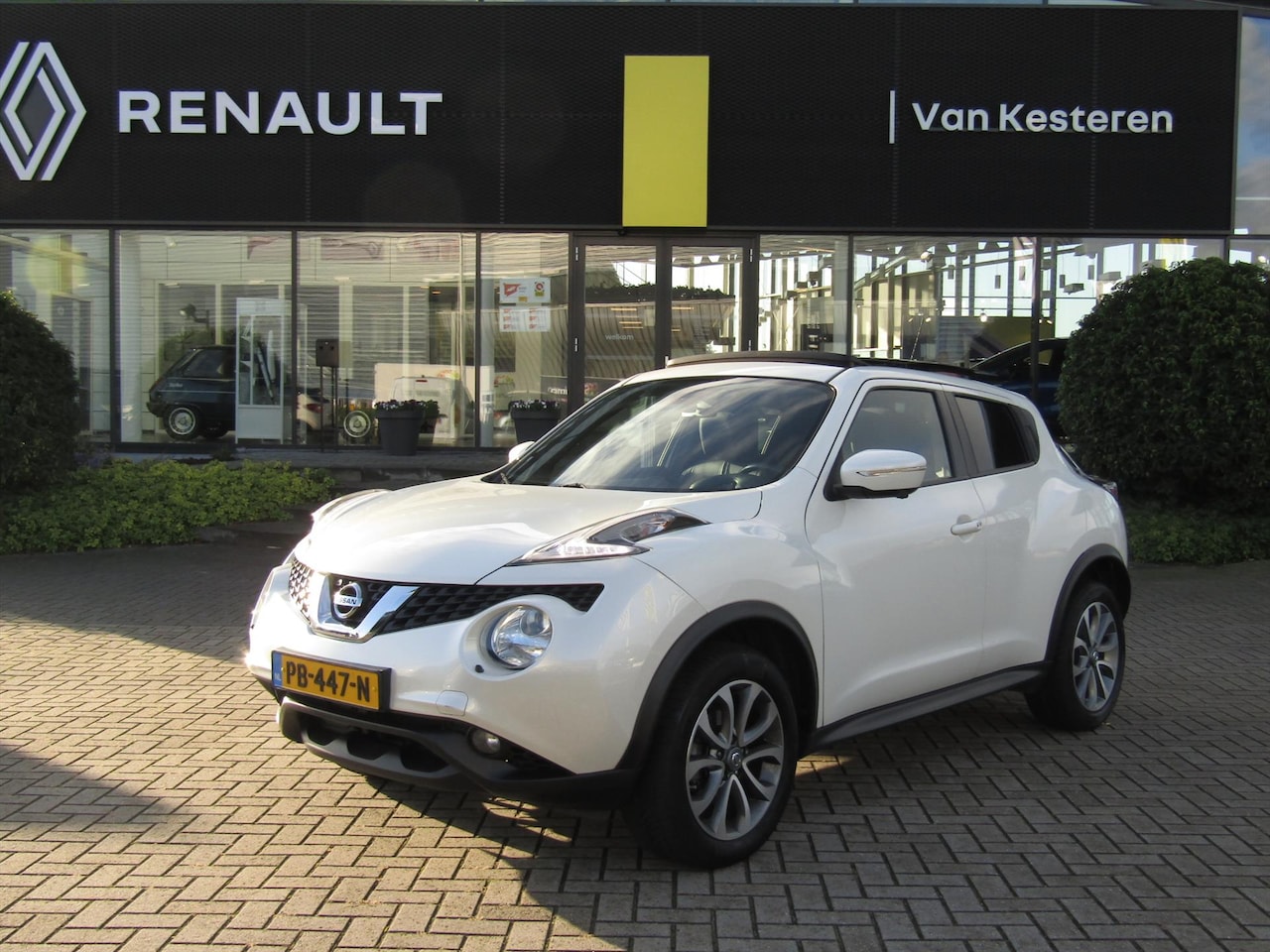 Nissan Juke - 1.6 CVT 2WD Tekna / Navigatie / 360 Camera / Schuif-Kanteldak / Leder / Stoelverwarming - AutoWereld.nl