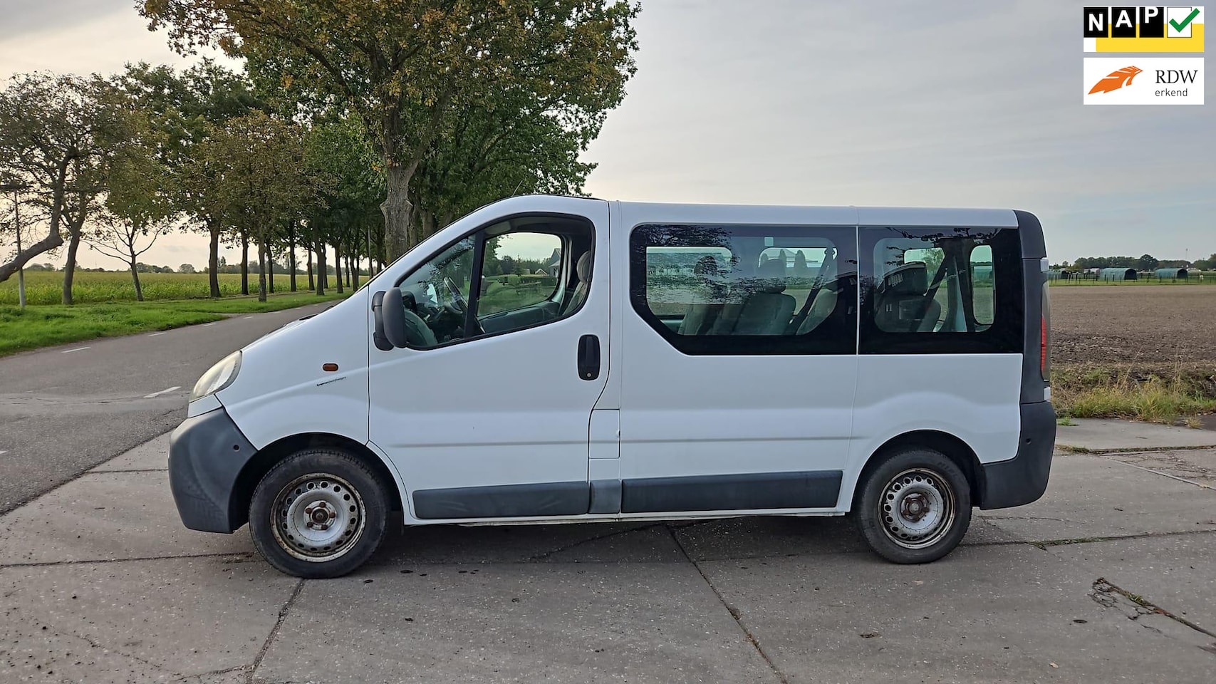 Opel Vivaro Combi - 1.9 CDTI L1H1/ airco/ 9 persoons - AutoWereld.nl