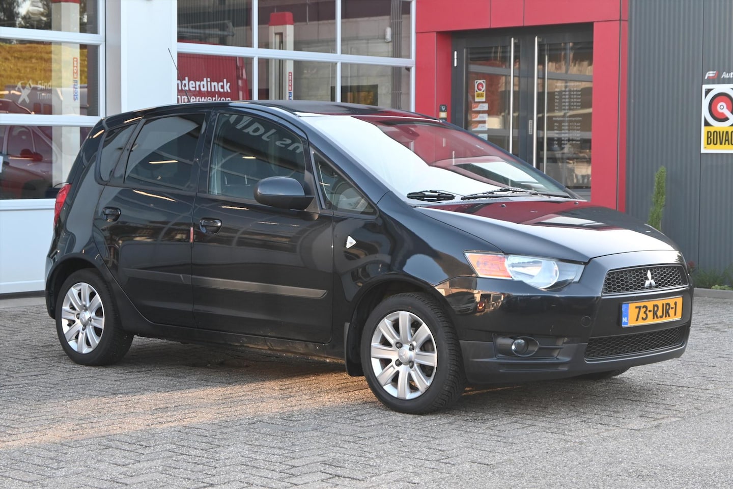 Mitsubishi Colt - 1.3 95pk 5drs | Airco | Cruise | Centr. vergr. | Elektr. Ramen | LM-Velgen | - AutoWereld.nl