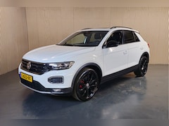 Volkswagen T-Roc - 1.5 TSI Sport Business R - Panoramadak - Stoelverwarming