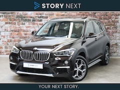 BMW X1 - sDrive18i High Executive xLine Automaat / Trekhaak / Panoramadak / Head Up-Display / Achte