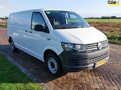 Volkswagen Transporter - 2.0 TDI L2H1 Economy 75kW AC