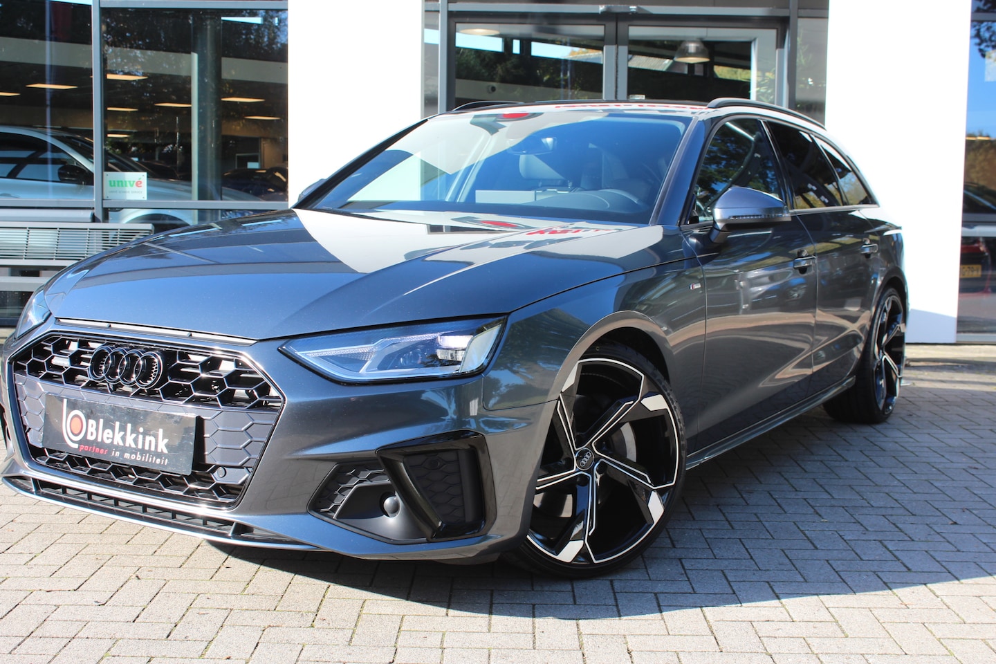 Audi A4 Avant - 45 TFSI Quattro S Line Edition 266 pk Automaat Navigatie Plus,Black Line, Led,3 Zone Clima - AutoWereld.nl