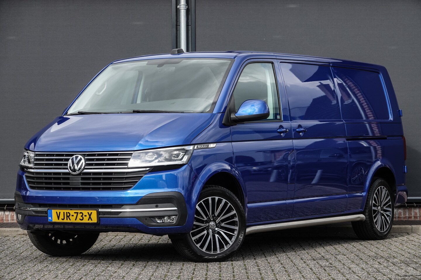 Volkswagen Transporter - 2.0Tdi 199Pk DSG7 | 28 | L2H1 | Virtual Cockpit | Trekhaak | 18'' | Ravenna Blue - AutoWereld.nl