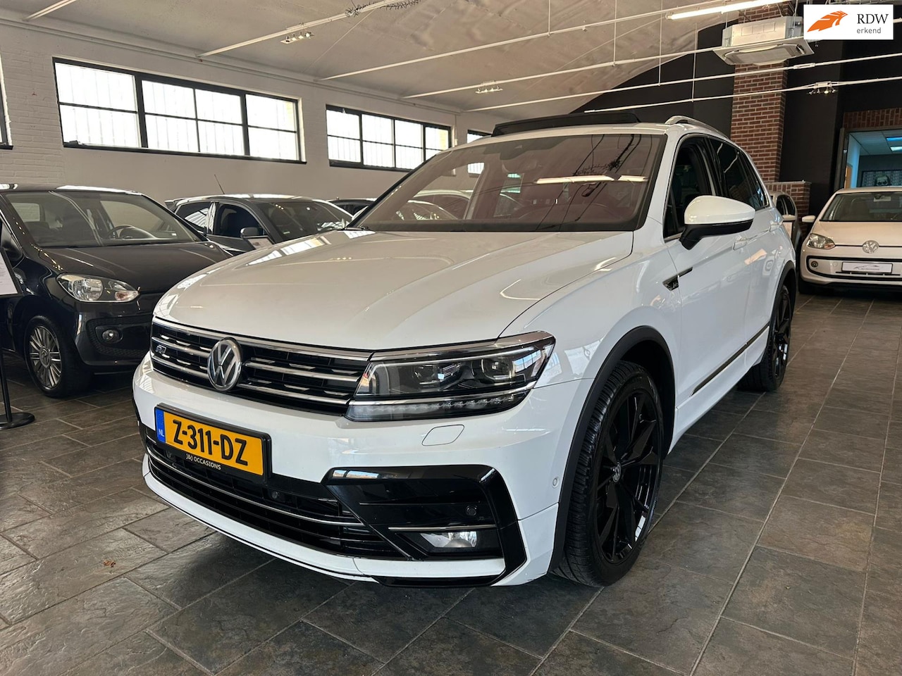 Volkswagen Tiguan - 2.0 TSI 4Motion Highline Business R 2.0 TSI 4Motion Highline Business R - AutoWereld.nl