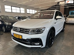 Volkswagen Tiguan - 2.0 TSI 4Motion Highline Business R | Navi | Pano | Trek | Hud |