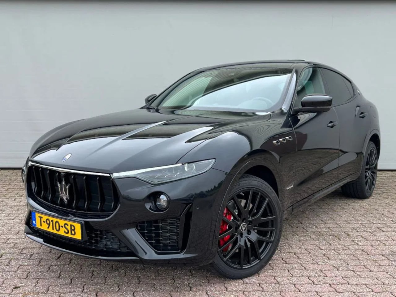 Maserati Levante - 3.0 V6 SQ4, 430 PK AWD, GranSport, Als nieuw! - AutoWereld.nl