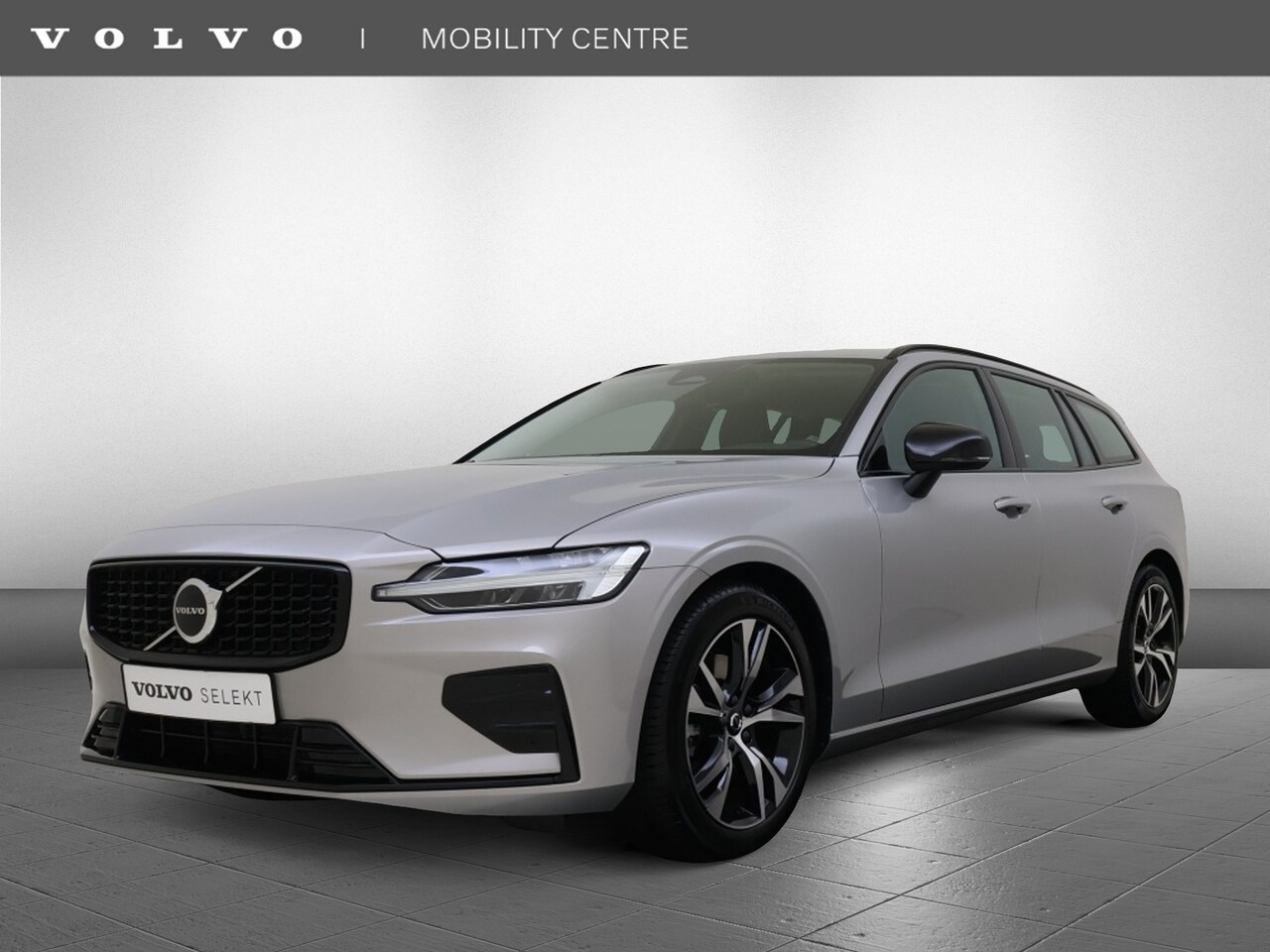 Volvo V60 - 2.0 B4 Plus Dark | Trekhaak | Apple CarPlay | Dodehoek detectie - AutoWereld.nl